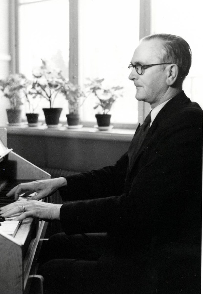 August Åhlström
